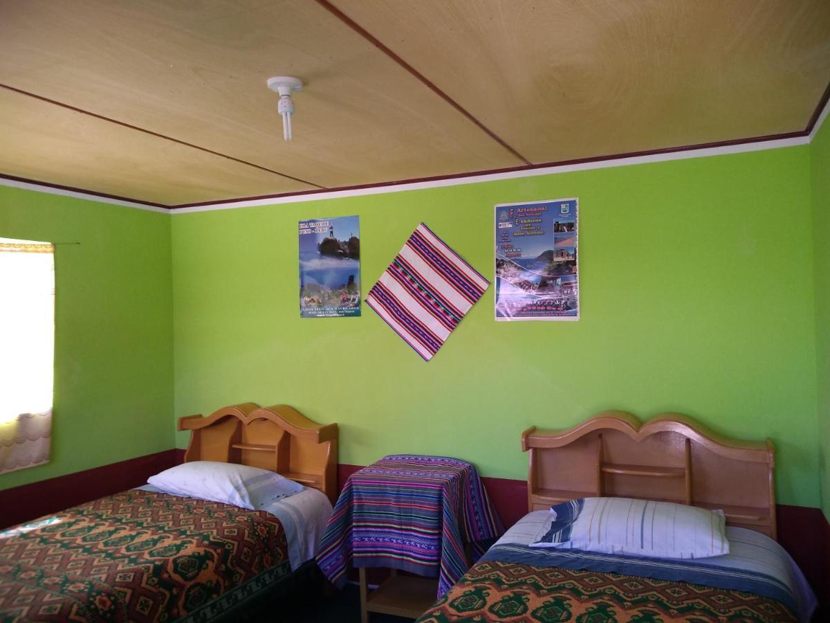 Taquile Familia Celso Hotel Huillanopampa Exterior foto